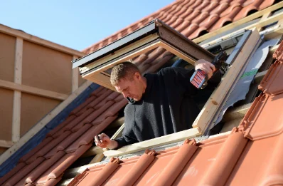 Pose de fenêtres de toit Velux dans le Rhône